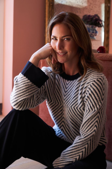 NED-Dutch-Fa_fall_winter_2025_original_25W1-U386-05_18-900-25W2-U245-01_900_v1-min